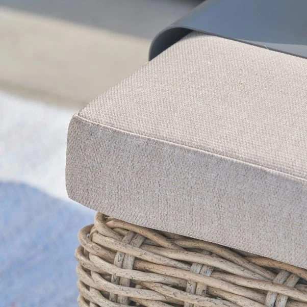 Como Natural Antique Lounge Set 8 Como Natural Antique Lounge Set - Image 6