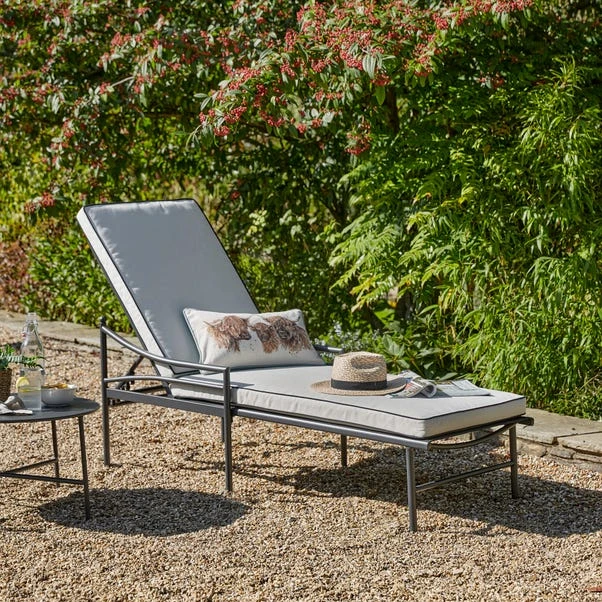 Windsor Lounger 3 Windsor Lounger