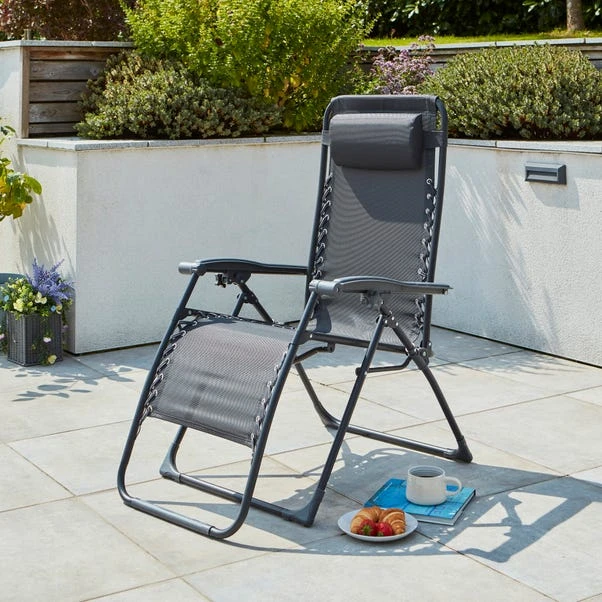 Helsinki Lounger 6 Helsinki Lounger - Image 4